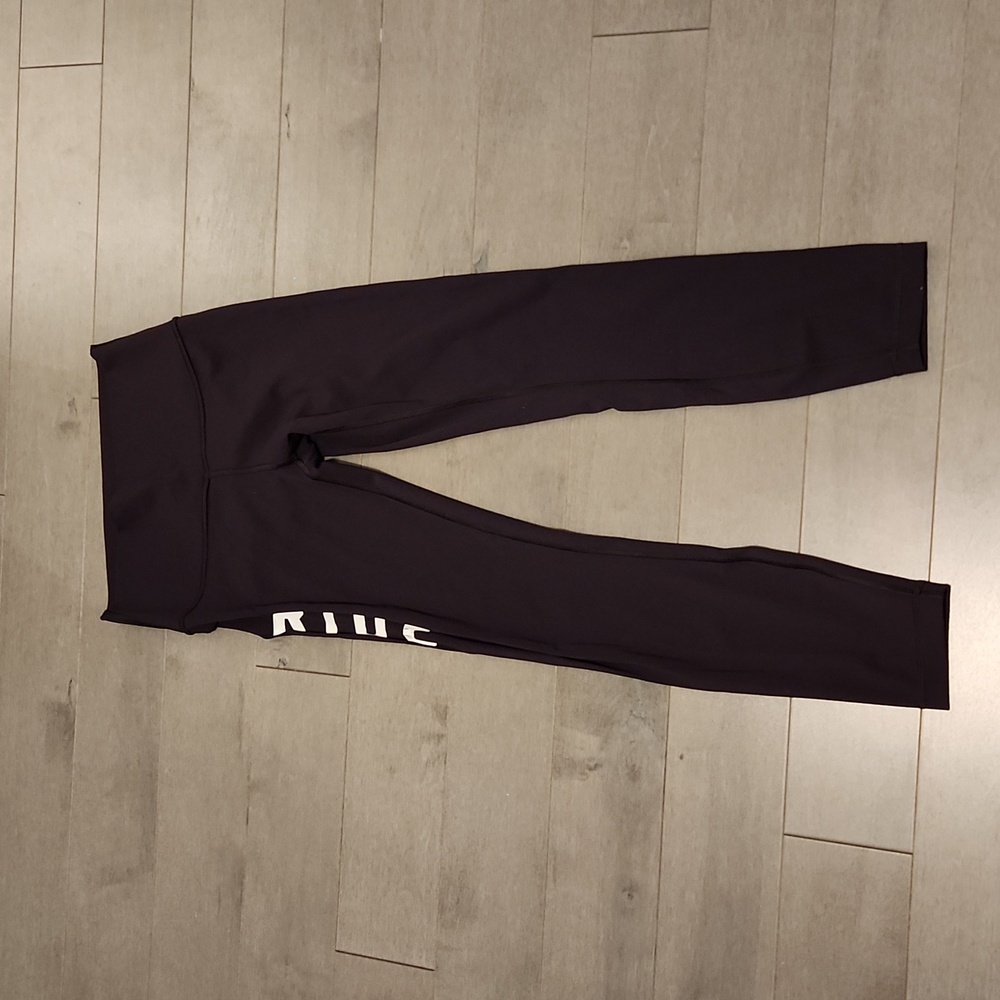 Lululemon wonderunder luxtreme dark purple leggings with ride detail
